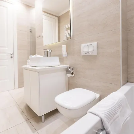 شقة Slavija Fontana Lux *