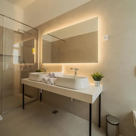 Slavija Fontana Lux شقة