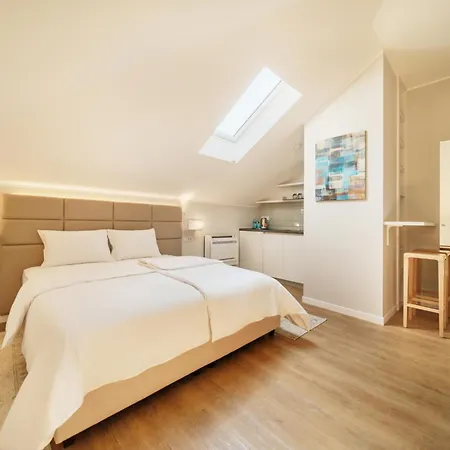 Slavija Fontana Lux * Belgrado