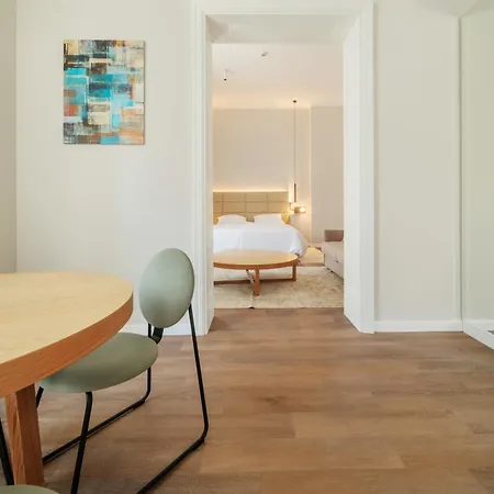 شقة Slavija Fontana Lux *